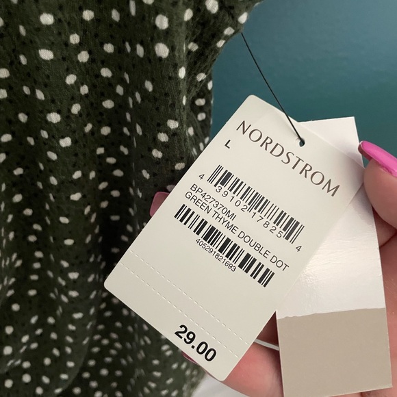 army green and white polka dot top! with synching down the middle with a bow! - Picture 3 of 6